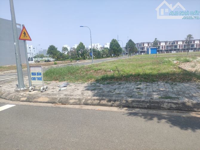 SỞ HỮU NGAY ĐẤT MẶT TIỀN LÃ XUÂN OAI QUẬN 9, GẦN VINHOMES – GÍA ƯU ĐÃI CÓ 1-0-2 - 1