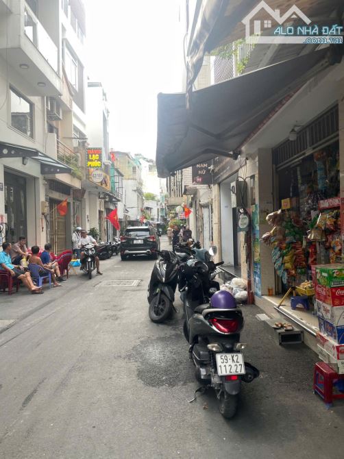(SIÊU HIẾM) BÁN CĂN NHÀ CỰC RẺ ,TẠI P8,Q3, SỔ HỒNG RIÊNG,DT 4x19,5m,MẶT TIỀN KD,HẺM XE - 1