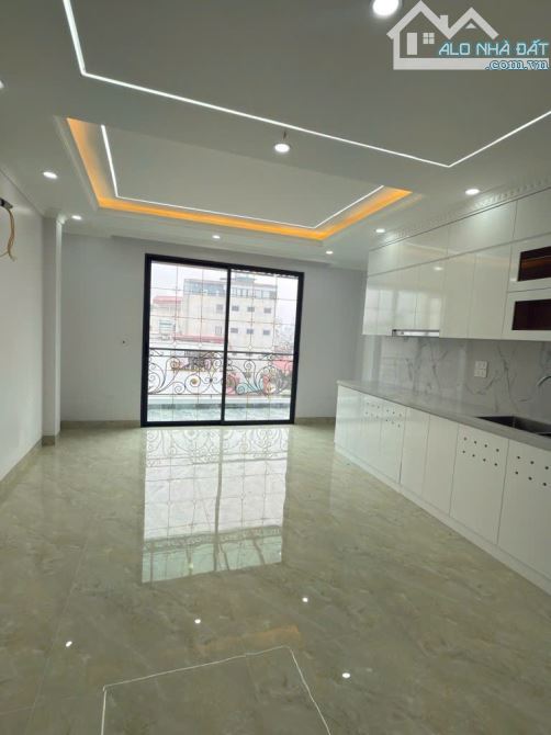 BÁN NHÀ CẦU GIẤY - NHÀ ĐẸP - XÂY MỚI 6 TẦNG THANG MÁY - 39M2 , GIÁ HƠN 9 TỶ - 1
