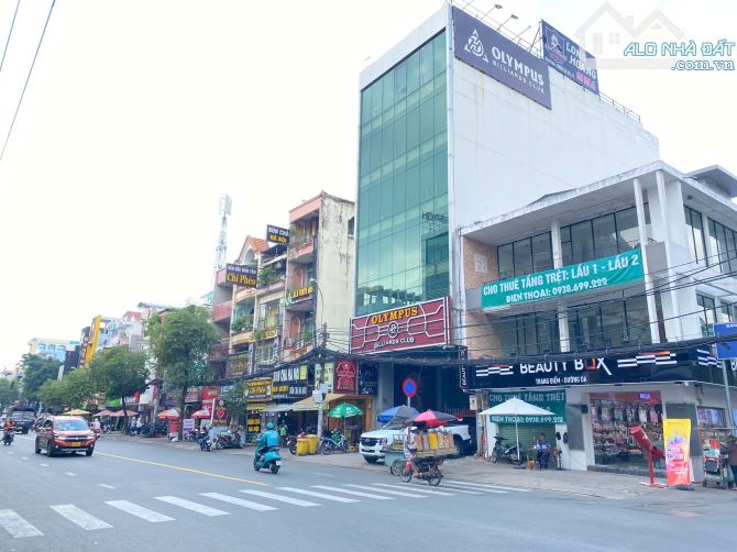 Bán toà nhà MT Nguyễn Gia Trí 8x20 Hầm 7 tầng thu nhập doanh thu 3,6ty/năm - 1