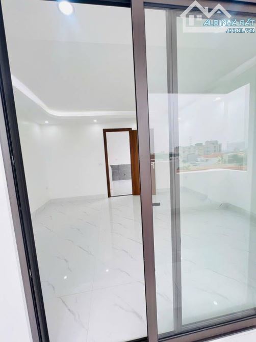 BÁN GẤP NHÀ ĐẸP Ở NGAY,DTSD 40M2,5 TẦNG,Ô TÔ NGỦ TRONG NHÀ HOÀI ĐỨC.GIÁ 4,2 TỶ - 1