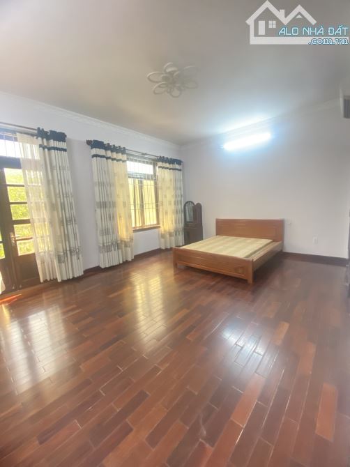 BÁN BIỆT THỰ VŨNG TÀU ĐẲNG CẤP 250M2 ĐẦY ĐỦ CÔNG NĂNG - NGANG 12.5M GIÁ 21 TỈ TL - 1