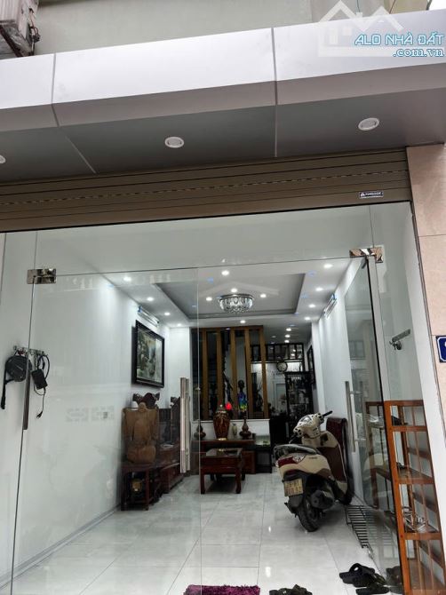 Nhà Bồ đề dân xây chắc chắn 50m 5 tầng ngõ ô tô kinh doanh 10 tỷ - 1