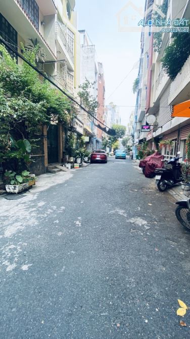 CỘNG HOÀ- P.4 TÂN BÌNH - NHÀ 5 TẦNG 2 MT HẺM 8M - DT:87m2 ( 5 x 18m ) NHỈNH 16 TỶ - 1