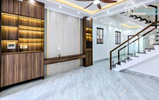 Bán nhà Lực Hành, Đằng Lâm, Hải An, Hải Phòng. 3 tầng, 62m2, 3,69 tỷ. Ngang 4,3m, d2 - 1