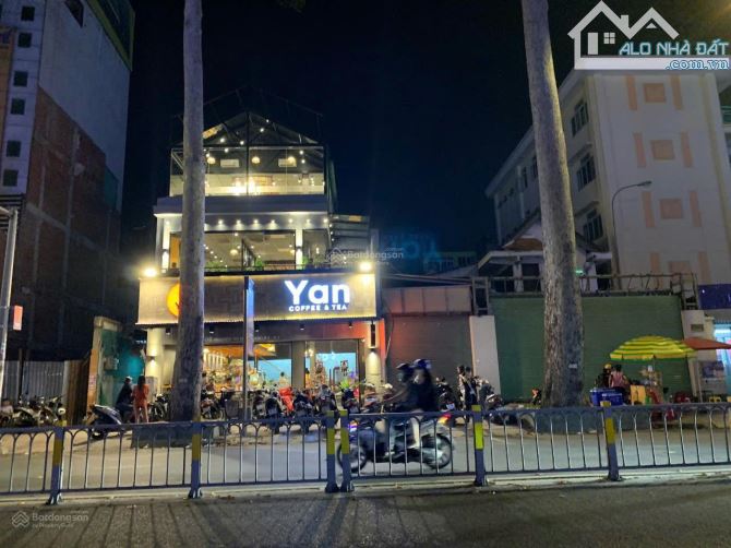 Bán nhà MT Nguyễn Thị Minh Khai, Phường 2, Q.3. DT 22*37m, 700m2 Giá 420 tỷ - 1