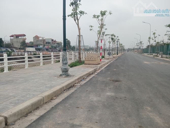 LÔ GÓC VIU CÔNG VIÊN 👉KHU ĐẤU GIÁ X1 NGUYÊN KHÊ - 1