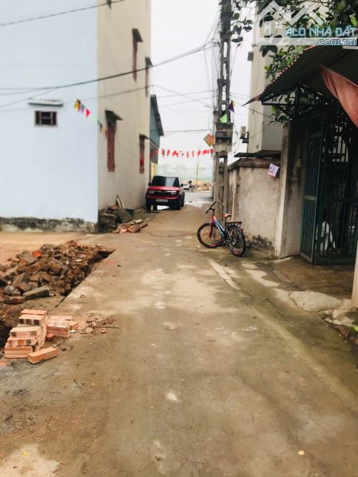 CHỦ NHIỆT BÁN 70m2 ĐẤT VIỆT HÙNG Ô TÔ ĐỖ CỬA, NẰM NGAY SÁT BÌA LÀNG VỊ TRÍ CỰC ĐẸP. - 1