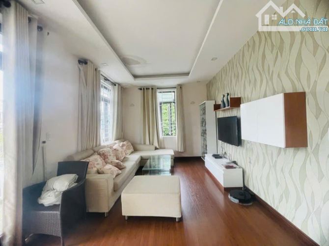 GẦN SÔNG! BÁN BIỆT THỰ 3 TẦNG 385M2 - 32,8 TỶ - MT PHẠM TUẤN TÀI - Q. NGŨ HÀNH SƠN - 1