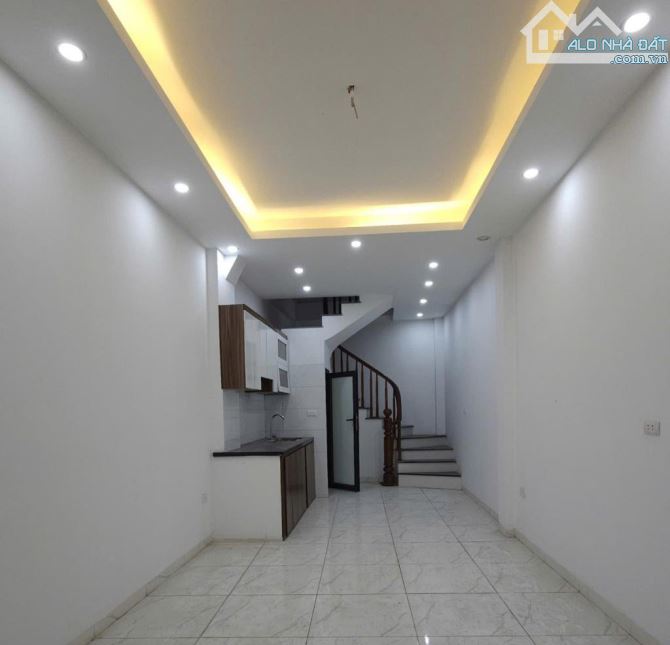 💥 PHỐ NAM DƯ 💥 30m² _ LÔ GÓC _ 5 TẦNG MỚI _ NGÕ NÔNG RỘNG _ 5.5 TỶ - 1
