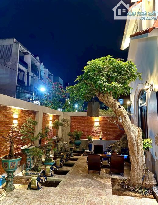 Giảm 3,2 tỉ bán gấp nhà vườn nghỉ dưỡng  đường Lê văn Chí 374m2 tặng Full nội thất cao cấp - 1