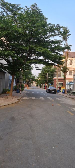 Bán đất DĩAn, đường nhựa 8m,đường 2 xe tăng đua nhau luôn,giá rẻ nhất khu vực - 1