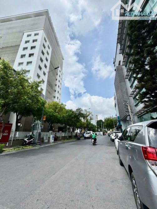 CHDV 7 Phòng ngay UBND Phú Nhuận - 48m2 - 4 tầng - 8.2 tỷ - Dòng tiền 45 triệu/thang.