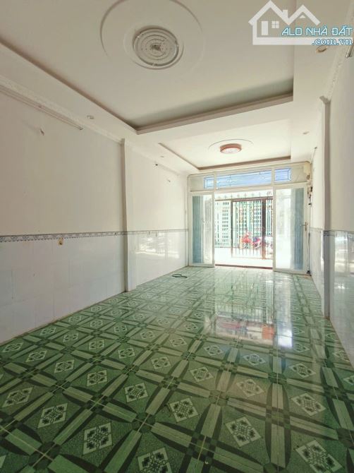 Bán Nhà Trệt Lầu Mặt Tiền Hẻm 75 Trần Phú, Cái Khế - 2