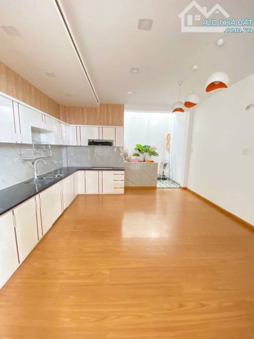Chỉ 6,5tỷ có ngay👇 nhà Hai mặt tiền 1 Hầm , 3 tầng MẶT TIỀN HÙNG VƯƠNG - Cách ngã sáu chỉ - 2