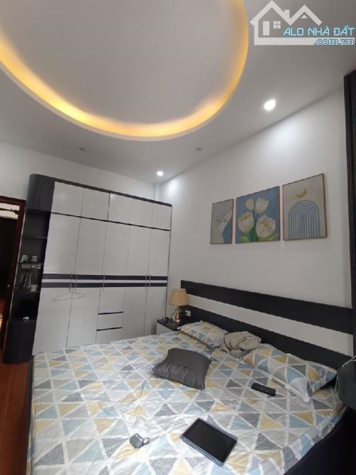 Bán nhà trung tâm Hà Đông, NGÕ NÔNG, Ô TÔ ĐỖ CỬA, KINH DOANH SẦM UẤT, DT 45m2 x MT 4m, 8tỷ - 2