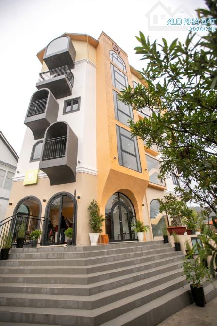 Bán gấp khách sạn mới đã hoạt động góc 2 mặt tiền đường An Bình P3 Đà Lạt 33PN view 42 tỷ - 2