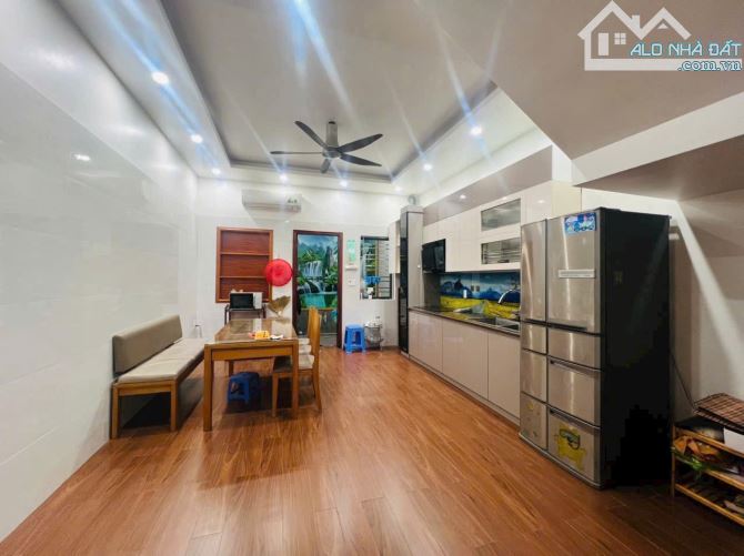 Bán nhà tuyến 2 Trung Lực, nội thất xịn sò full gỗ - 2