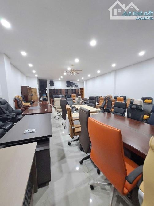 BÁN MTKD NGÔ GIA TỰ, NGUYỄN TRI PHƯƠNG, Q5 - CĂN GÓC, NGANG HƠN 5M, 67M2, CHO THUÊ - 20 Tỷ - 2