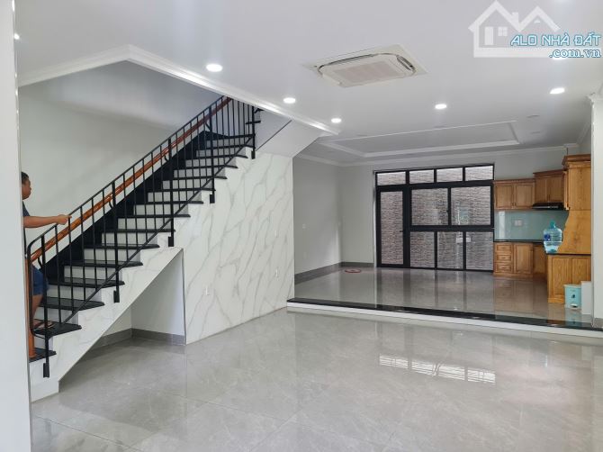 NHÀ 1 TRỆT 3 LẦU GÓC 2 MẶT TIỀN - TÍN NGHĨA QUANG VINH - 2