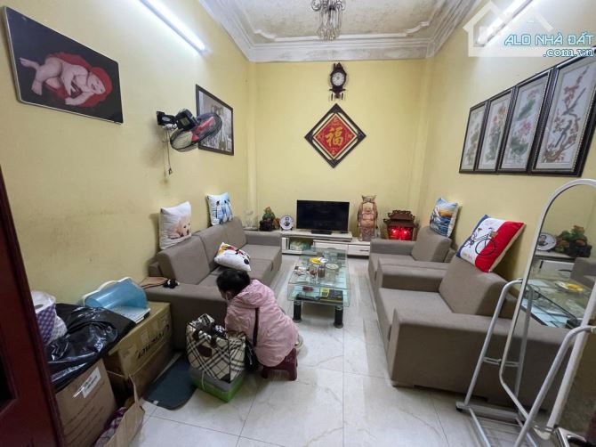 Chỉ 5.7 Tỷ , 28m2 , 3 Ngủ, Mt: 5.62m, ngõ thông, Võ Thị Sáu, HBT, hiếm - 2