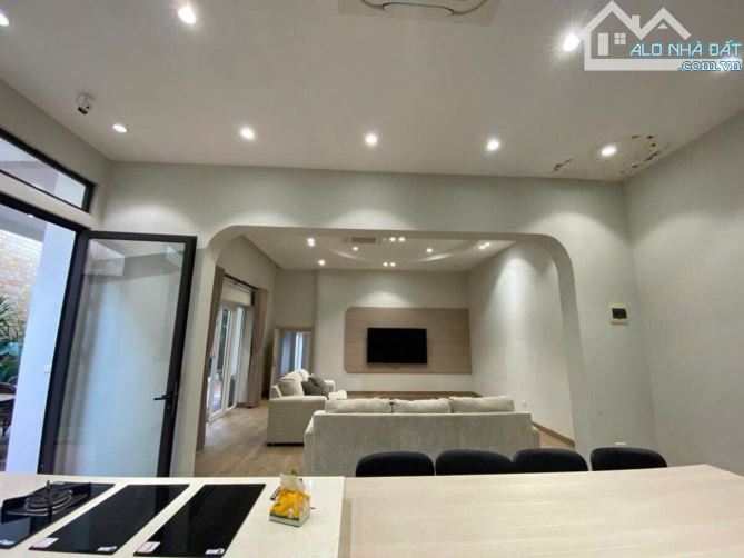 biệt thự sân vườn Ngọc Thuỵ, 320m x 4 tầng, mặt tiền 13.5m, phong cách Châu Âu, nội thất - 2