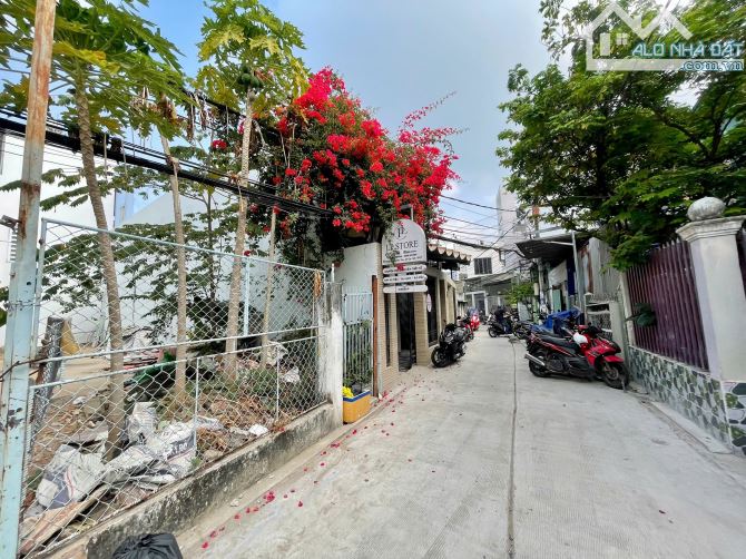 Nhà rộng ĐẸP lộ Ô Tô cách Hồ Huỳnh Cương 30m ( nhà đang cho thuê ) - 2
