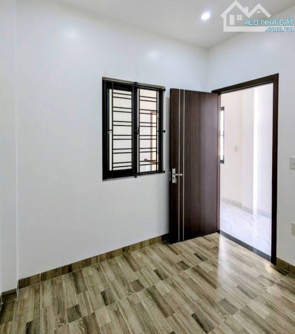 Bán nhà Lực Hành, Đằng Lâm, Hải An, Hải Phòng. 3 tầng, 62m2, 3,69 tỷ. Ngang 4,3m, d2 - 2