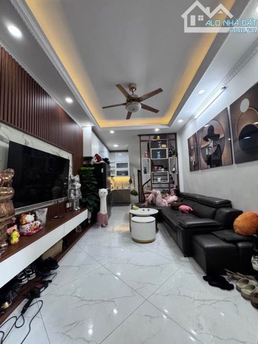 BÁN NHÀ PHỐ KIM NGƯU 60M 5 TẦNG PHÂN LÔ NHÀ ĐẸP HƠN 18 TỶ