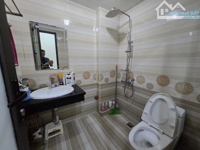 Cầu giấy 50m. 5tầng. 2 thoáng. Ngõ rộng, thông tứ phía, 10 tỷ. - 2