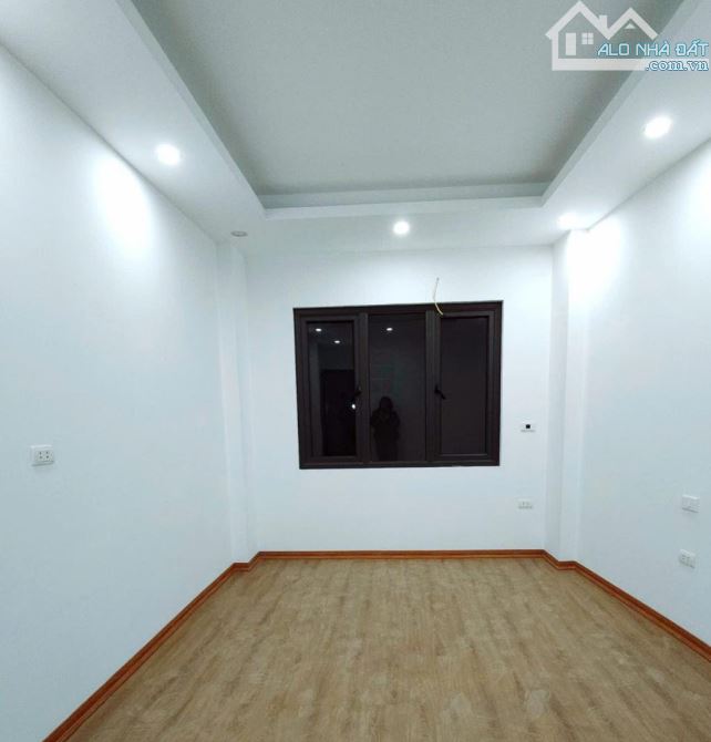 💥 PHỐ NAM DƯ 💥 30m² _ LÔ GÓC _ 5 TẦNG MỚI _ NGÕ NÔNG RỘNG _ 5.5 TỶ - 2