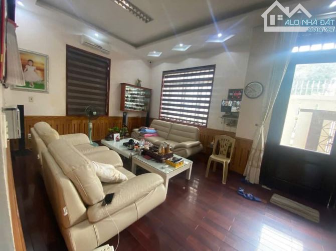 Chỉ với 18 tỷ có ngay căn biệt thự 3 tầng KĐT Trần Lãm,dt=227m2,mt=15m - 2