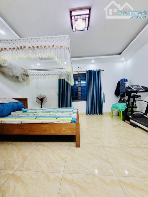 R.Ẻ HIẾM- B.Á.N NHÀ PHÚC LỢI, LONG BIÊN- DÂN XÂY CÒN MỚI, GẦN Ô TÔ, NGÕ THOÁNG- 4.65 T.Ỷ - 2