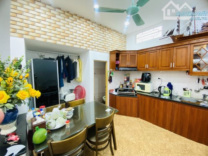 An Dương Tây Hồ.Dt: 47,3M2 x 3T..MT:4,3M..SĐPL.. Giá 11,8 tỷ - 2