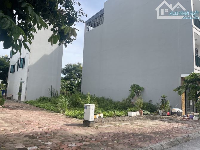 Siêu hiếm khuôn tiền nhỉnh 8 tỷ, TĐC Trâu Quỳ, Vỉa hè oto tránh, Giá đầu tư - 2