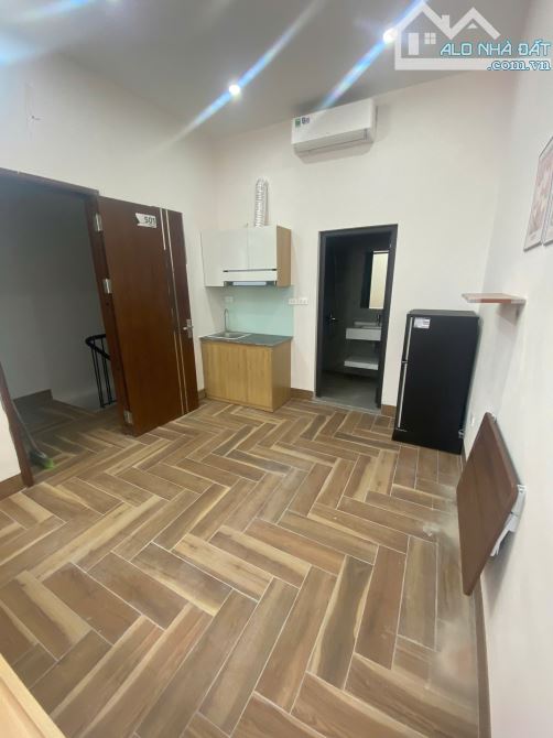 Cho Thuê CCMN Ngõ 145 Quan Nhân Thanh Xuân 25m2 Studio Cửa Sổ Full Nội Thất Thang Máy - 2