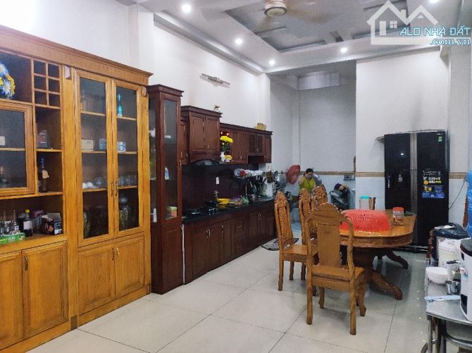 Mặt tiền ĐƯỜNG NGUYỄN ẢNH THỦ 4X32 NGAY CHỢ KINH DOANH BUÔN BÁN ĐỈNH GIÁ TỐT TRONG TẦM TAY - 2
