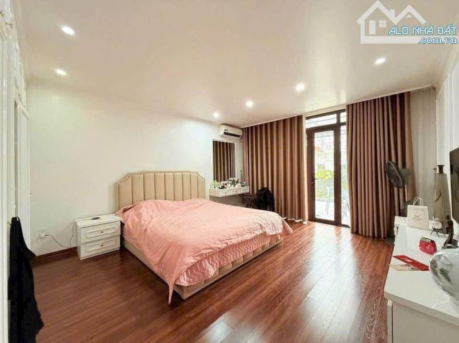 Bán nhà khu phân lô Thư Trung 2 - Văn Cao. DT 90m2 x 4T - 3