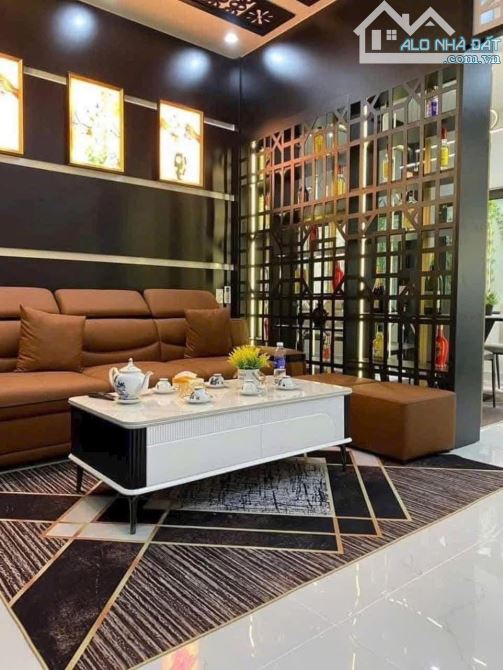 CƠ HỘI ĐẦU TƯ HIẾM – NHÀ PHỐ 3 TẦNG, MẶT TIỀN RỘNG, VỊ TRÍ VÀNG QUẬN ĐỐNG ĐA - 3