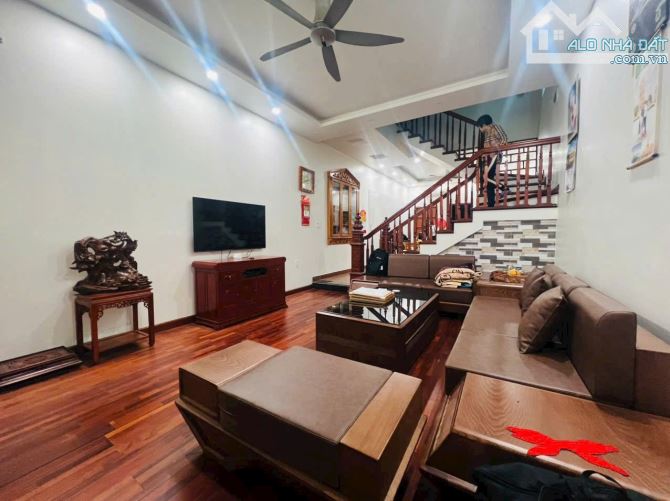 Bán nhà tuyến 2 Trung Lực, nội thất xịn sò full gỗ - 3