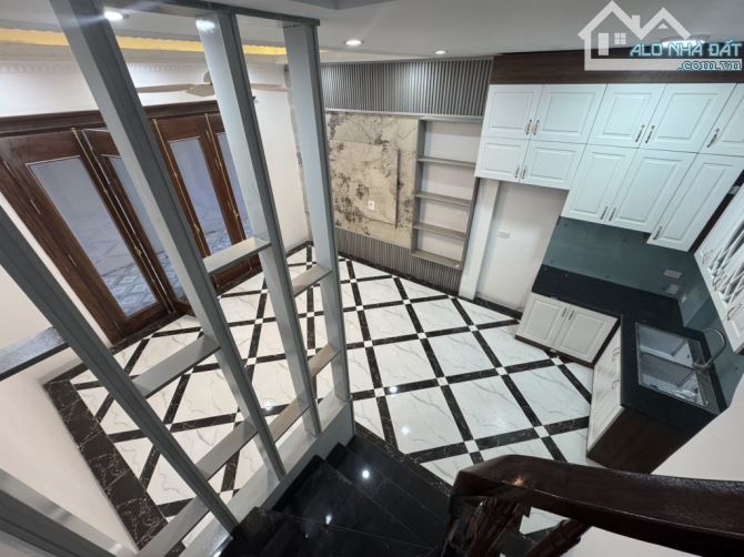 Hơn 4 Tỷ Liên Mạc -Bắc Từ Liêm-5 Tầng Mới Cứng DT 32m .5m Ra Ô Tô Tránh .Hơn 4 Tỷ - 3