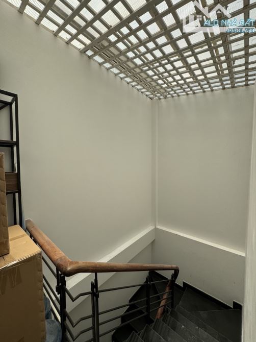 CỘNG HOÀ- P.4 TÂN BÌNH - NHÀ 5 TẦNG 2 MT HẺM 8M - DT:87m2 ( 5 x 18m ) NHỈNH 16 TỶ - 3