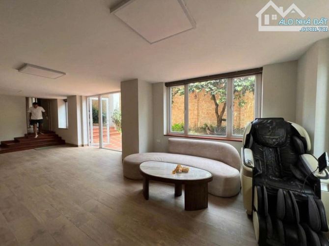 biệt thự sân vườn Ngọc Thuỵ, 320m x 4 tầng, mặt tiền 13.5m, phong cách Châu Âu, nội thất - 3
