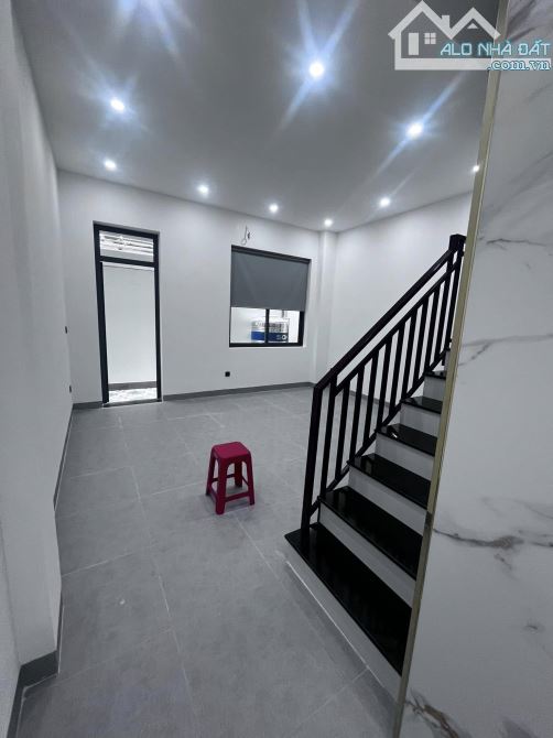 Cho thuê căn liền kề Lý Sơn Ngọc Thụy 70m2 6 tầng 8 phòng ngủ có thang máy giá 23tr/tháng. - 3