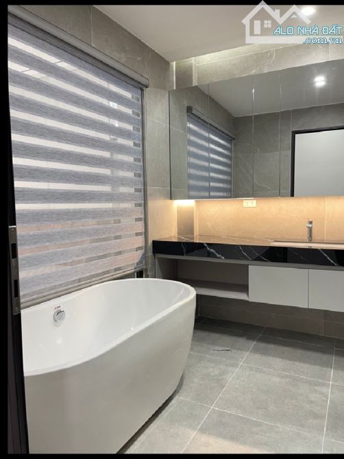 11.3 Tỷ/ 53 M2/6 Tầng Thang máy/4.2 Mt/ Đàm Quang Trung - 3