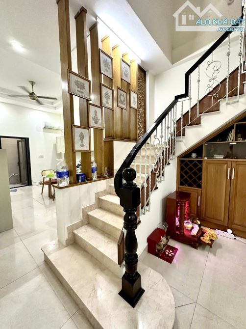 BIỆT THỰ VIP SÂN VƯỜN PHÚ NHUẬN 4X20 VUÔNG VỨC 80M2 CHỈ NHỈNH 11 ĐỒNG - 3