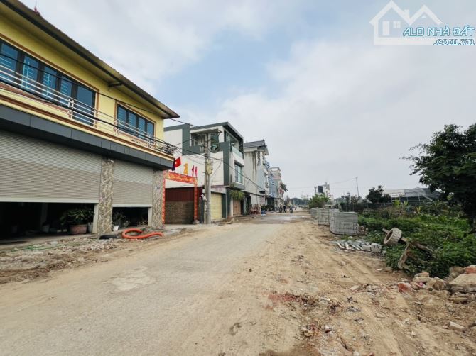 🍒🍒 MẶT PHỐ KINH DOANH- ĐẤT 2 MẶT  ĐƯỜNG TRƯỚC SAU RỘNG 20m- CAO TỐC VÕ VĂN KIỆT 100m - 3