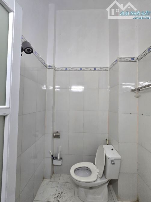 Bán nhà 3 tầng, 60m2 , nhà đep, p Đông Hòa, chỉ 3 tỷ98 - 3