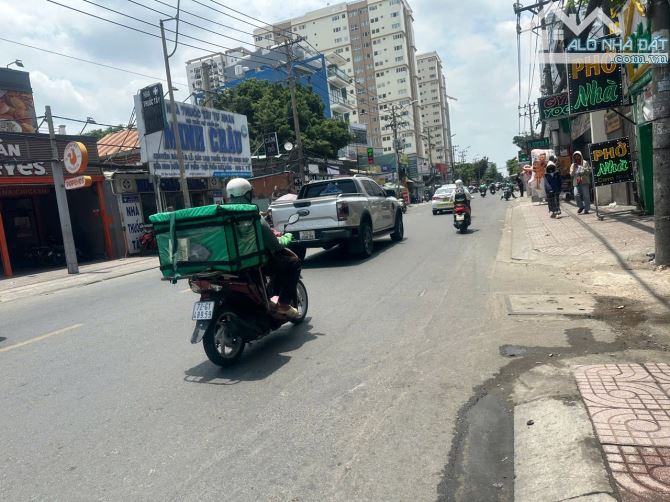 MẶT TIỀN LÔ GÓC NGUYỄN XÍ - ĐANG CHO THUÊ  45 TR/ THÁNG - 116M2 - NGANG 5.7 HIẾM - 25,9 TỶ - 3