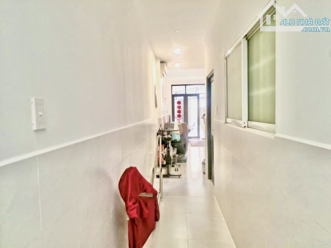 Nhà mới 2 tầng BTCT - Ngang 4m - Kế Bên Phú Mỹ Hưng - Quận 7 - Nhỉnh 4 Tỷ - 3